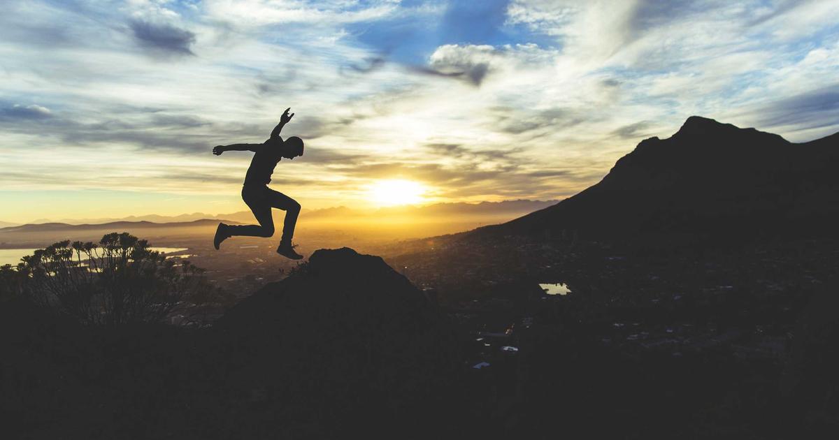 Free Trial vs. Paid Pilot: Which One De-Risks a Purchase